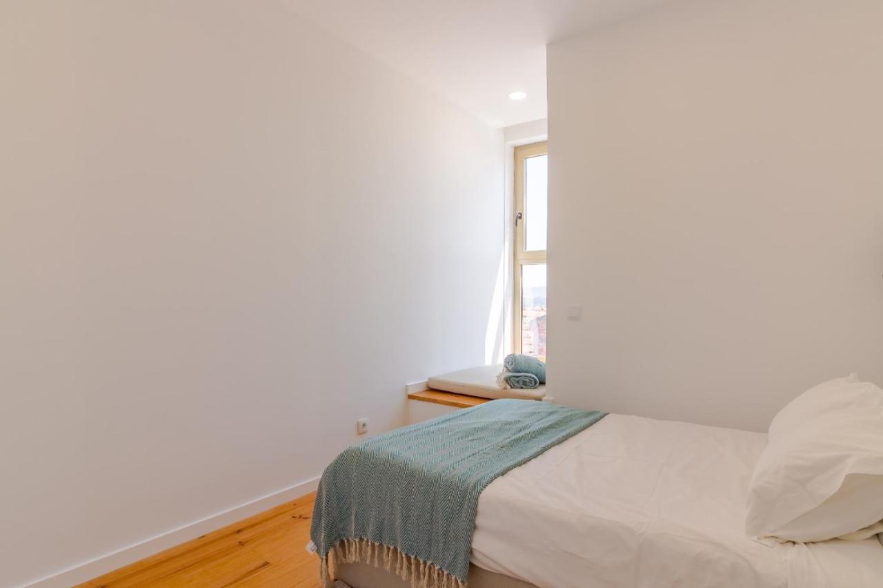 OHH- Padre António Vieira flat- 2bedroom near the train station Porto Exterior foto
